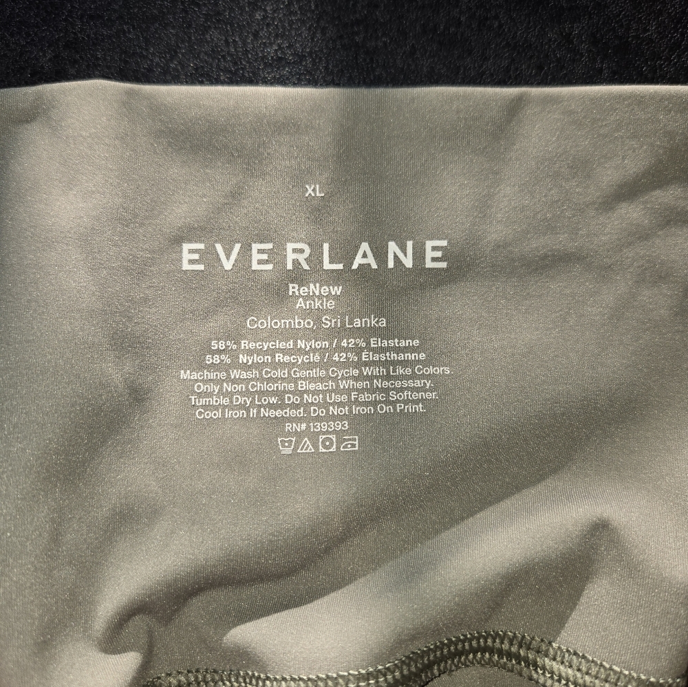 Everlane renew leggings